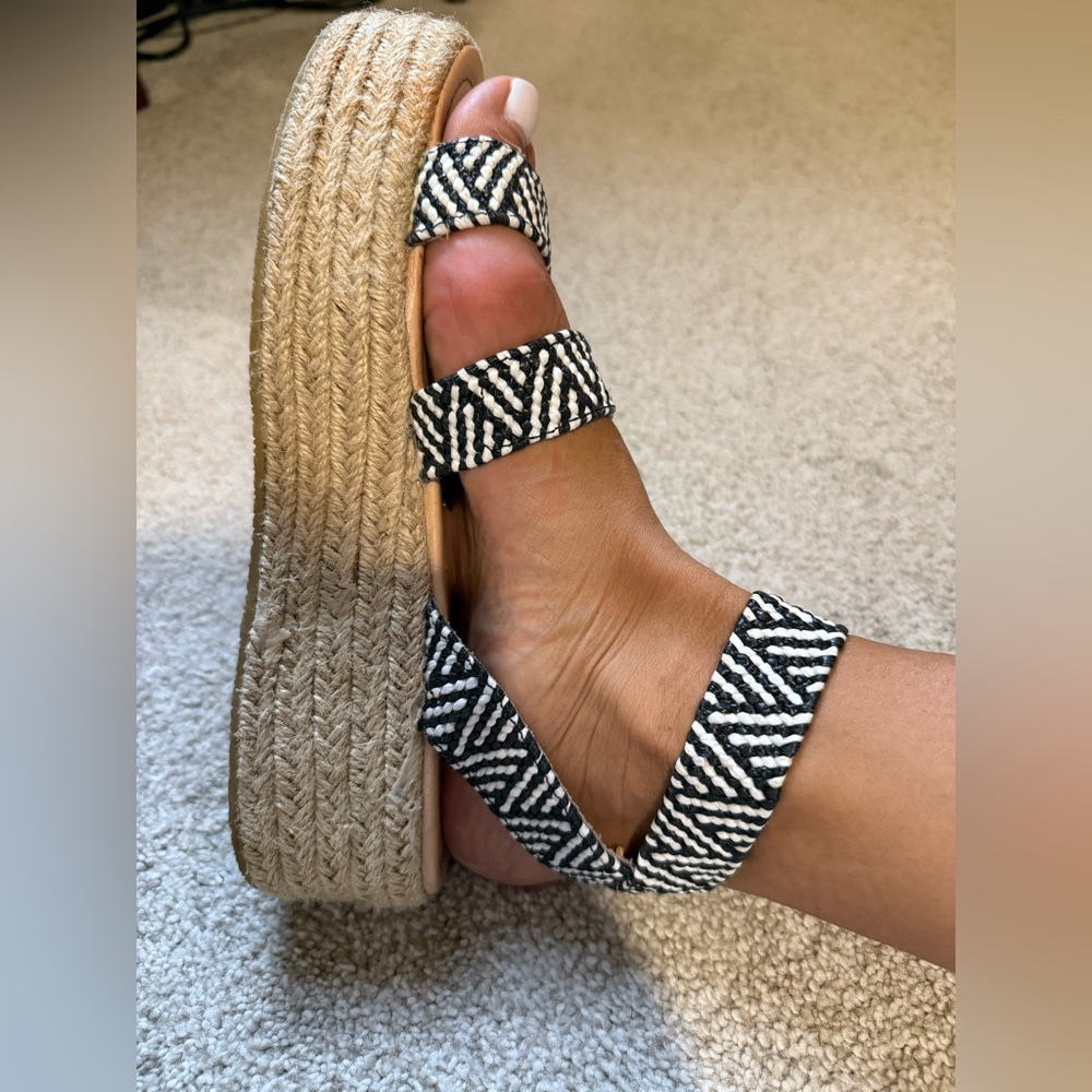 Stylish Black and White Women's Espadrille Sandals